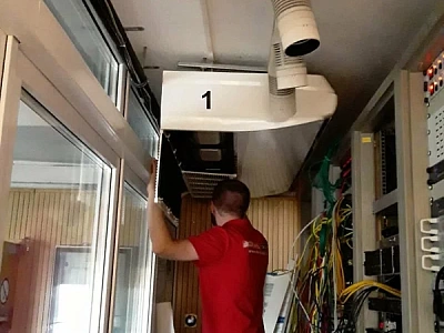 Ремонт кондиционера потолочного типа